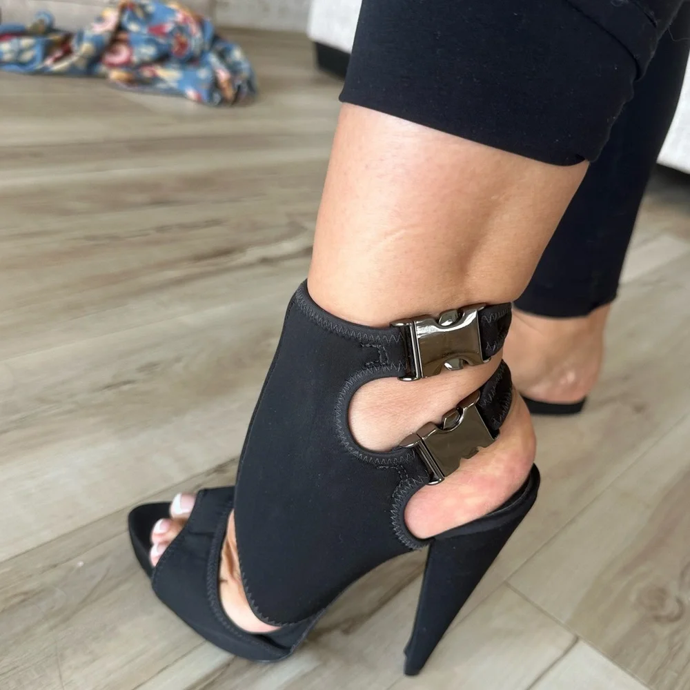 Elegant Black Women's Shoes - Picture 6 of 6